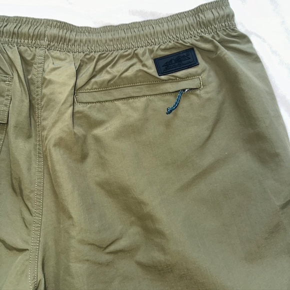 Eddie Bauer Olive Green Men's Shorts - Picture 5 of 5